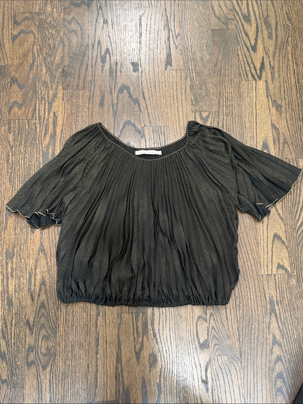 Max Studio Black and Gold Blouse